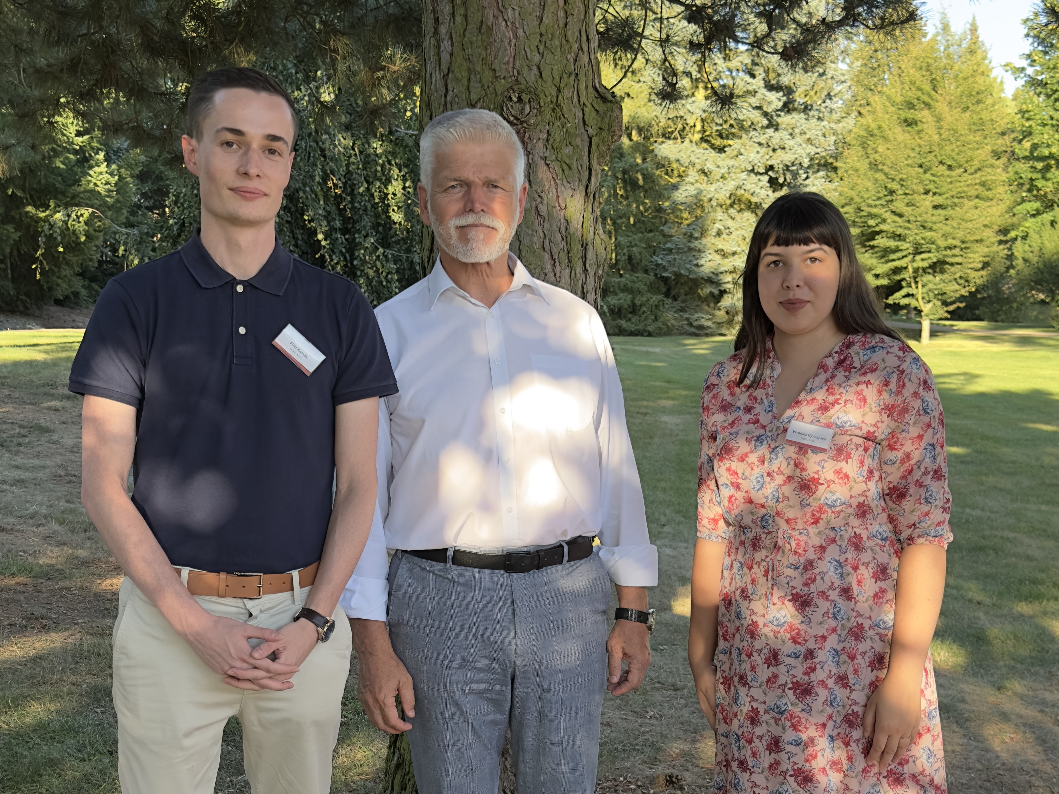 Ucko.eu | Blog - Z pokojíčku až do Lán: Zakladatelé projektu Učko se zúčastnili setkání s prezidentem